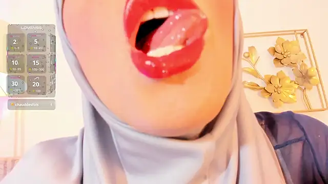 Snapshot of hanajameela chatting on March 2, 11:39 am hanajameela online show from March 2, 11:39 am