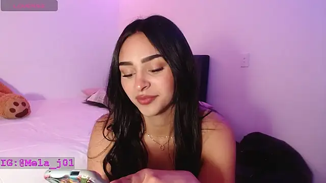 Melaniie01 online show from December 12, 10:52 pm