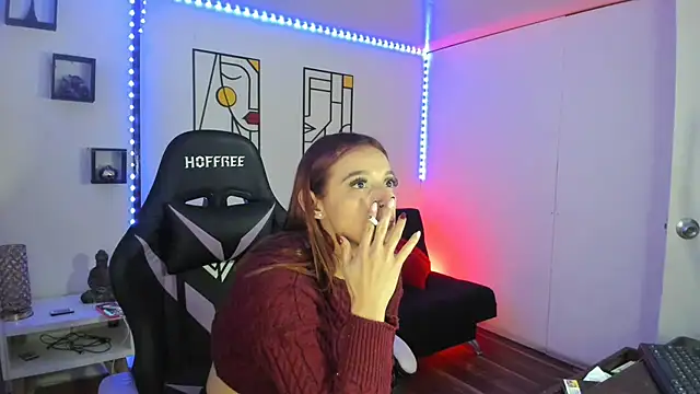 Snapshot of kay_marie chatting on December 21, 5:47 am kay marie online show from December 21, 5:47 am