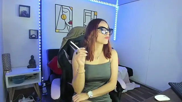 Snapshot of kay_marie chatting on January 7, 3:35 am kay marie online show from January 7, 3:35 am