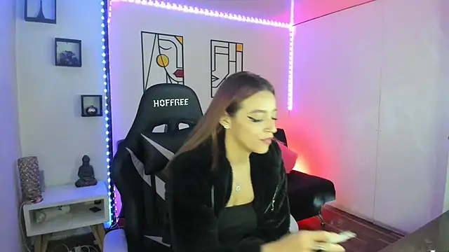 Snapshot of kay_marie chatting on February 3, 12:58 am kay marie online show from February 3, 12:58 am