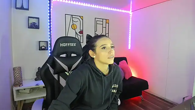 Snapshot of kay_marie chatting on February 13, 7:21 pm kay marie online show from February 13, 7:21 pm