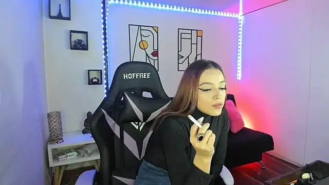 Snapshot of kay_marie chatting on February 14, 10:58 pm kay marie online show from February 14, 10:58 pm