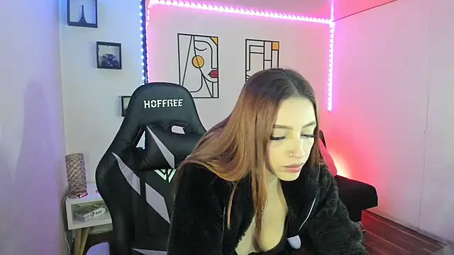 Snapshot of kay_marie chatting on February 16, 8:11 pm kay marie online show from February 16, 8:11 pm