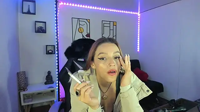 Snapshot of kay_marie chatting on February 19, 12:03 am kay marie online show from February 19, 12:03 am