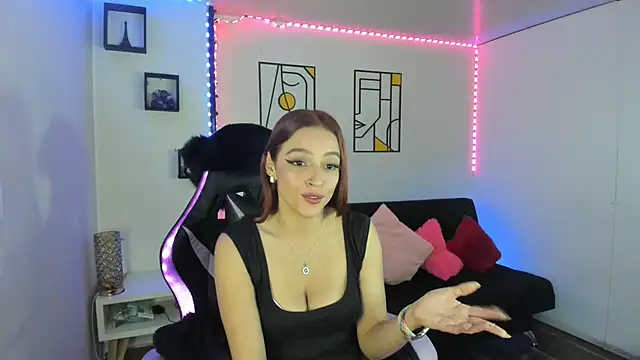 Snapshot of kay_marie chatting on March 8, 12:11 am kay marie online show from March 8, 12:11 am