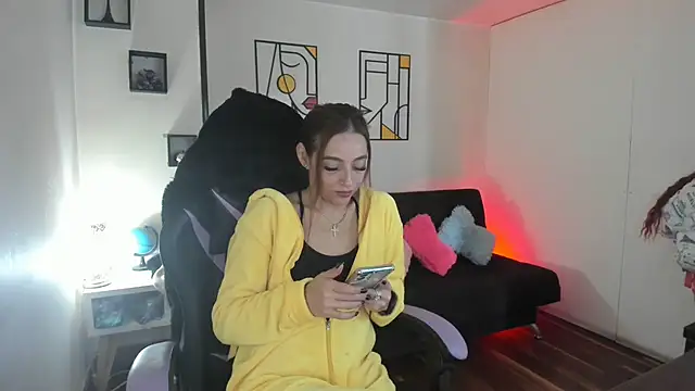 Snapshot of kay_marie chatting on October 29, 6:20 pm kay marie online show from October 29, 6:20 pm