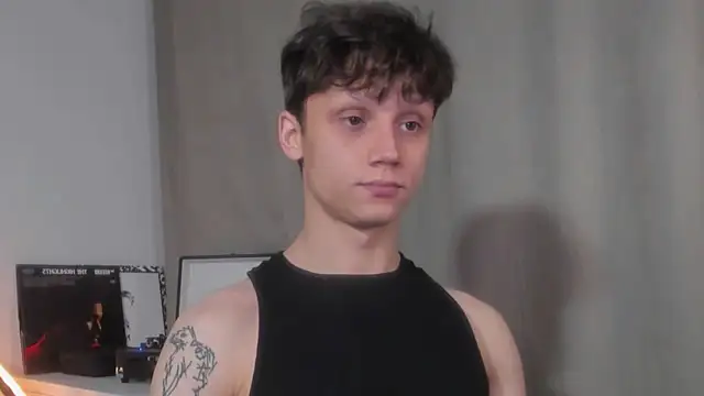 Nicky neal online show from December 12, 3:43 am