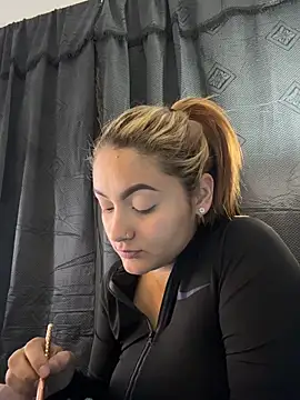 Emiily W online show from February 9, 1:26 pm