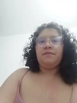 Snapshot of johannasexy97 chatting on December 19, 9:29 am johannasexy97 online show from December 19, 9:29 am