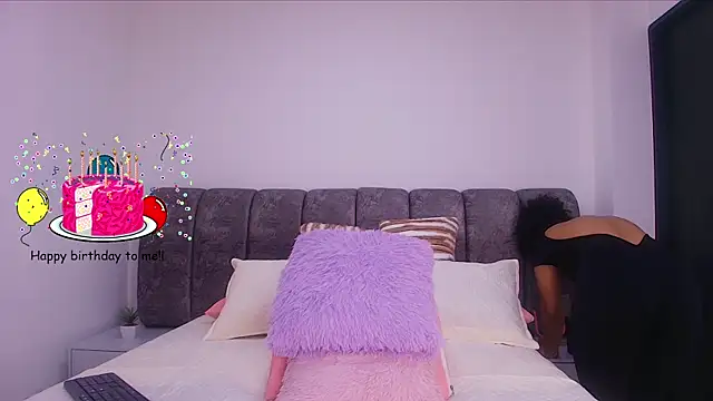 naia blessed online show from November 5, 7:14 pm