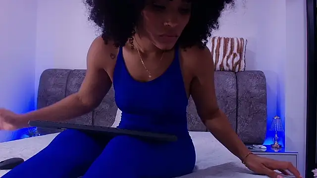 naia blessed online show from February 5, 7:18 pm