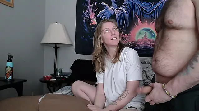 Snapshot of coryandthepeach chatting on January 31, 4:59 pm coryandthepeach online show from January 31, 4:59 pm