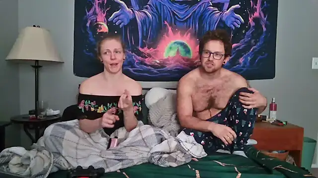 Snapshot of coryandthepeach chatting on March 2, 4:21 pm coryandthepeach online show from March 2, 4:21 pm