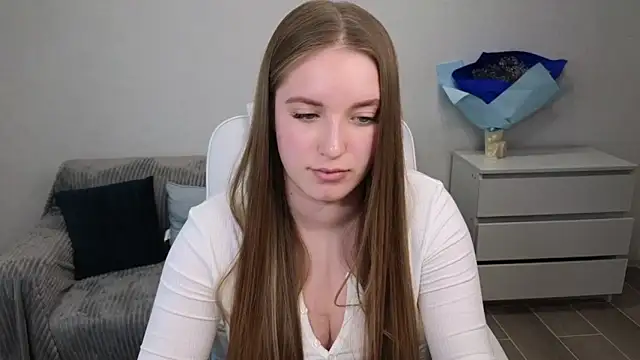 EvaMaddison online show from January 1, 3:03 pm