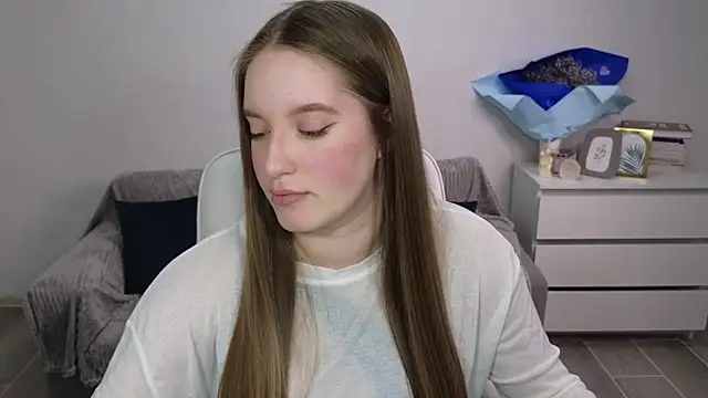 EvaMaddison online show from December 17, 8:26 pm