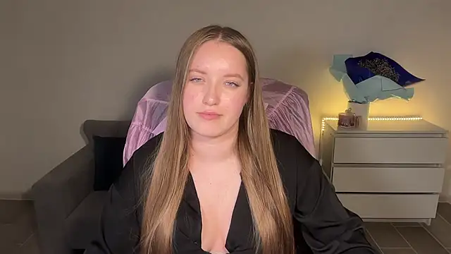 Snapshot of EvaMaddison chatting on July 16, 10:16 pm EvaMaddison online show from July 16, 10:16 pm