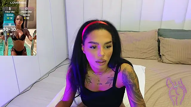 Snapshot of KimiBrown chatting on March 4, 10:24 am KimiBrown online show from March 4, 10:24 am