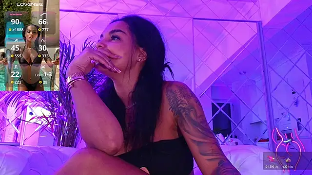 Snapshot of KimiBrown chatting on December 5, 4:54 am KimiBrown online show from December 5, 4:54 am