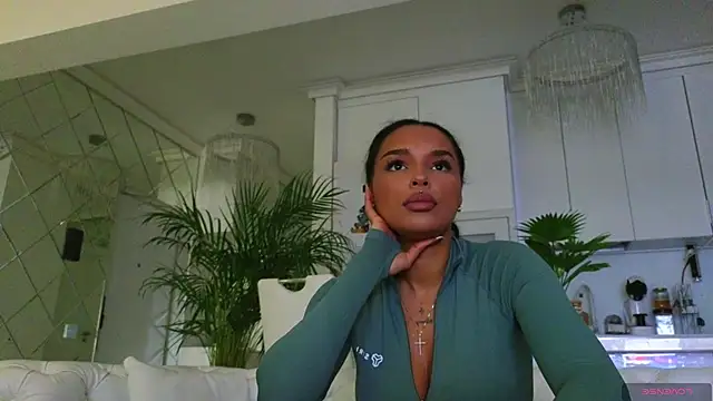 Snapshot of KimiBrown chatting on December 18, 1:06 pm KimiBrown online show from December 18, 1:06 pm