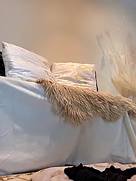 AureliaDoux online show from September 16, 4:08 pm