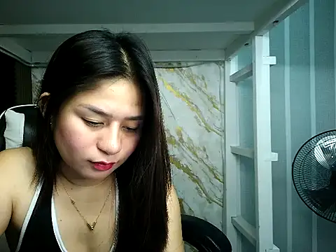 Mia 2022 online show from November 4, 3:00 pm