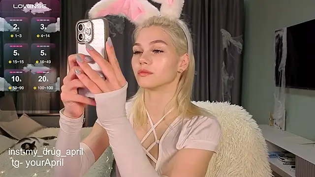 MyApril online show from October 31, 1:50 am