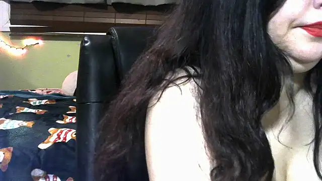 Mistimoon online show from December 21, 8:10 am