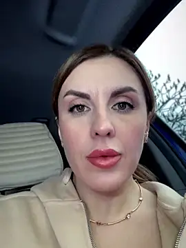 Kalli Fornia online show from December 21, 9:05 am