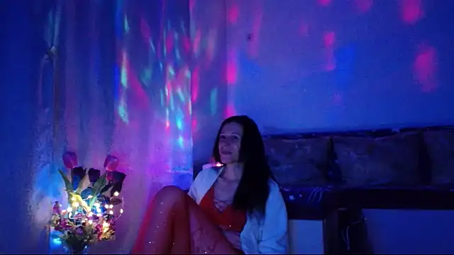 ElysaSun online show from February 11, 9:25 pm