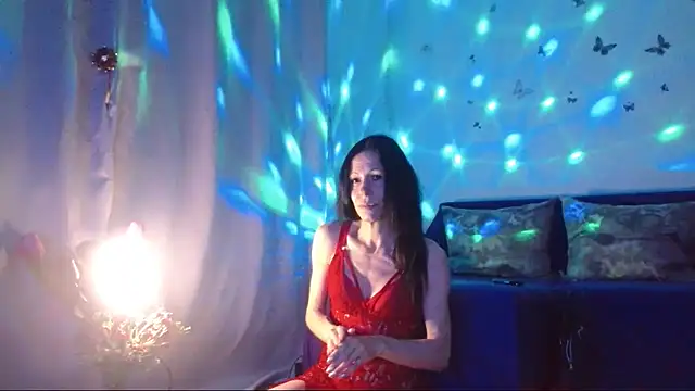 Snapshot of ElysaSun chatting on February 1, 6:39 pm ElysaSun online show from February 1, 6:39 pm