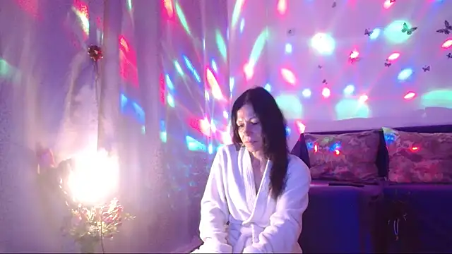 Snapshot of ElysaSun chatting on February 19, 6:15 pm ElysaSun online show from February 19, 6:15 pm