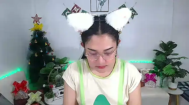 Snapshot of plysaithailand chatting on January 1, 1:59 pm plysaithailand online show from January 1, 1:59 pm