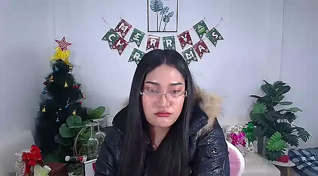 Snapshot of plysaithailand chatting on January 13, 3:45 am plysaithailand online show from January 13, 3:45 am