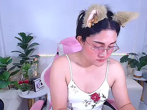Snapshot of plysaithailand chatting on September 22, 12:18 pm plysaithailand online show from September 22, 12:18 pm