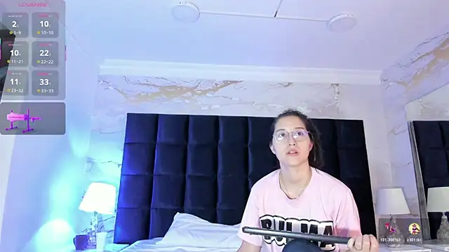 Snapshot of Abby_Sweet1_ chatting on March 2, 11:50 am Abby Sweet1 online show from March 2, 11:50 am