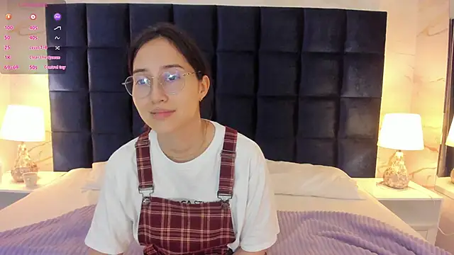 Snapshot of Abby_Sweet1_ chatting on April 7, 12:05 pm Abby Sweet1 online show from April 7, 12:05 pm