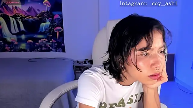 Snapshot of Ashlleycam_ chatting on February 12, 1:52 am Ashlleycam online show from February 12, 1:52 am