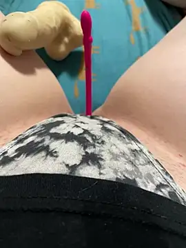 katcclovea online show from March 15, 4:54 pm