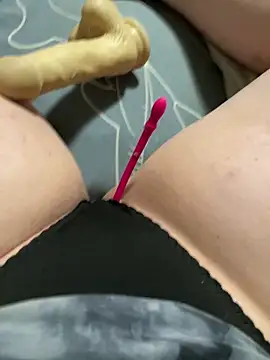 katcclovea online show from October 30, 5:57 pm