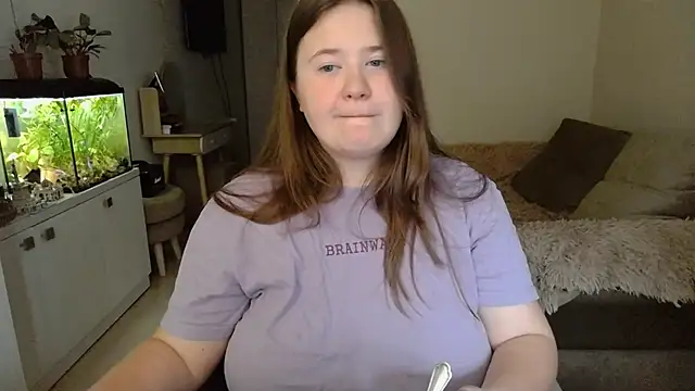 Snapshot of remirann_ chatting on December 10, 12:27 pm remirann  online show from December 10, 12:27 pm