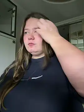 Snapshot of remirann_ chatting on December 21, 2:47 pm remirann  online show from December 21, 2:47 pm