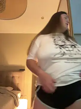 Snapshot of remirann_ chatting on December 24, 4:40 pm remirann  online show from December 24, 4:40 pm