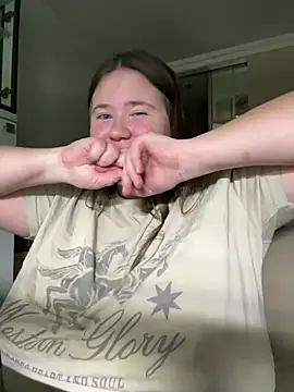 Snapshot of remirann_ chatting on December 28, 9:51 pm remirann  online show from December 28, 9:51 pm