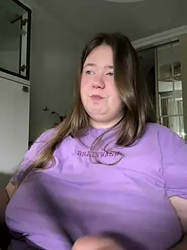 Snapshot of remirann_ chatting on January 2, 3:29 pm remirann  online show from January 2, 3:29 pm