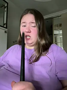 Snapshot of remirann_ chatting on January 4, 5:47 pm remirann  online show from January 4, 5:47 pm