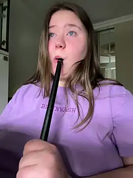 Snapshot of remirann_ chatting on January 6, 6:41 pm remirann  online show from January 6, 6:41 pm