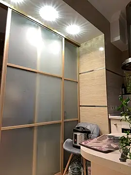 Snapshot of remirann_ chatting on January 10, 2:23 pm remirann  online show from January 10, 2:23 pm