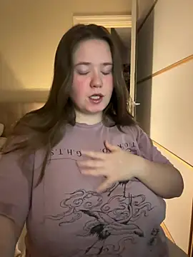 Snapshot of remirann_ chatting on January 28, 6:39 pm remirann  online show from January 28, 6:39 pm