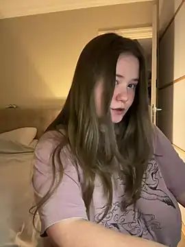 Snapshot of remirann_ chatting on January 31, 3:11 pm remirann  online show from January 31, 3:11 pm